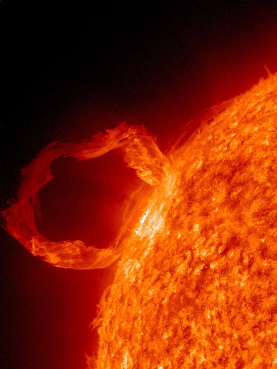 Sommes-nous à la veille d'une révolution cosmologique en 2025 avec une énergie noire variable ?