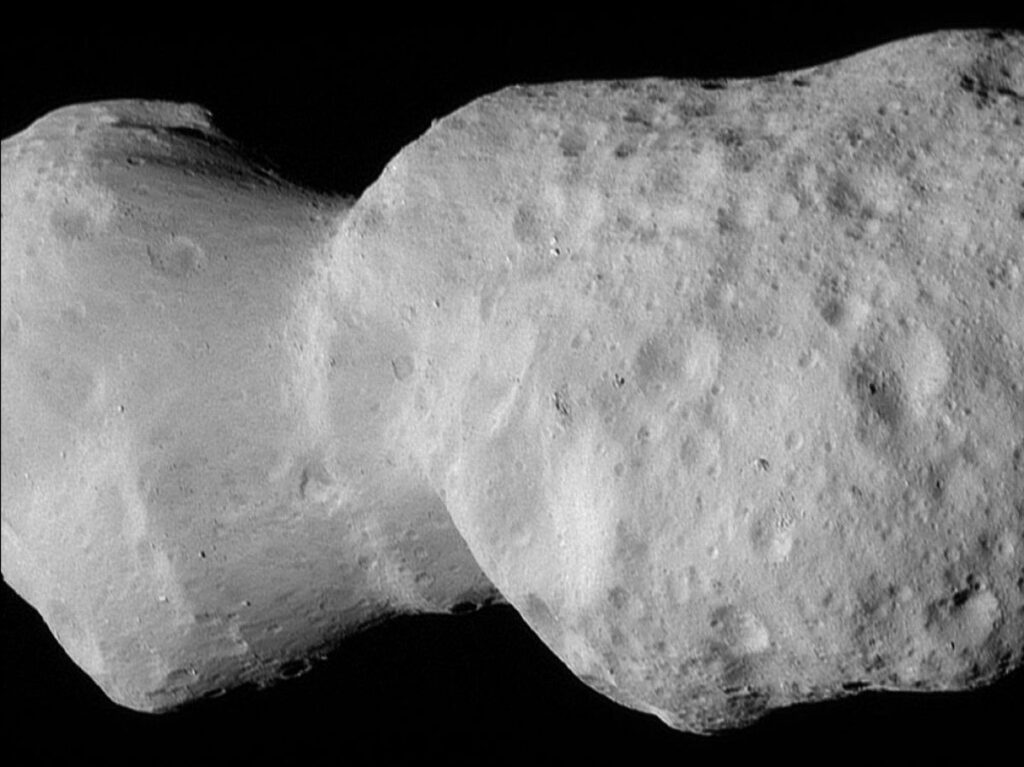 En route vers Jupiter, Lucy survole un corps céleste étonnant