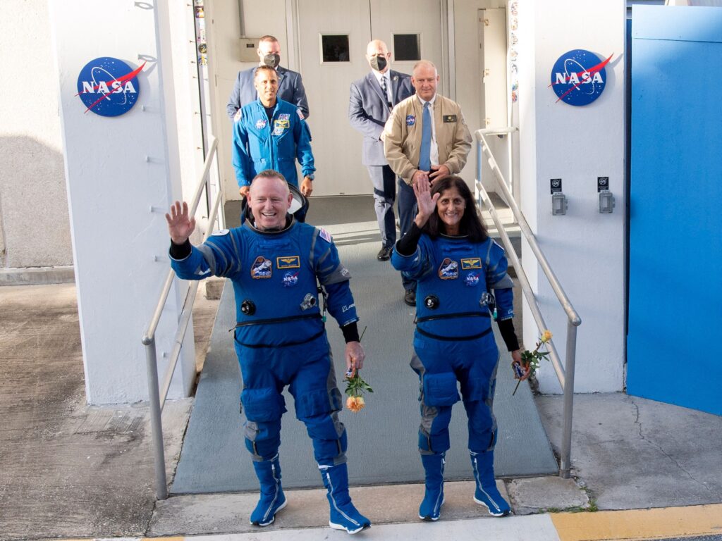 La mission permettant le retour des deux astronautes américains coincés dans l’ISS reportée à vendredi