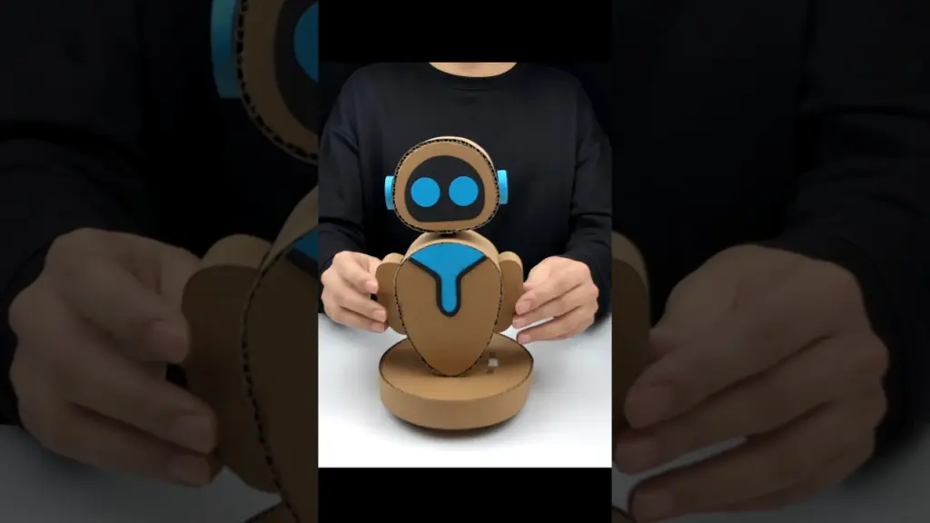 DIY Cardboard robot #shorts #youtubeshorts