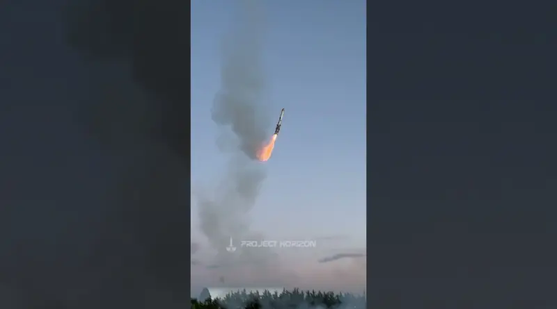 I FINALLY landed a model rocket!  🦅🚀