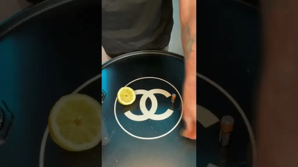 L’EXPÉRIENCE DE LA PILE ET DU CITRON ! #shortswithzita