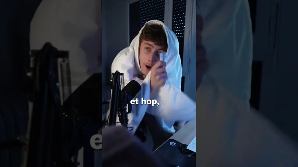 Qu’est ce qui ce passe en tombant dans un trou noir ?