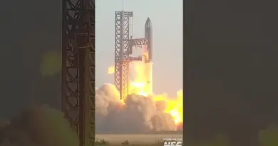 SpaceX Starship Ignites 🚀 World’s Most Powerful Rocket #space #spacex #starship #spaceflight