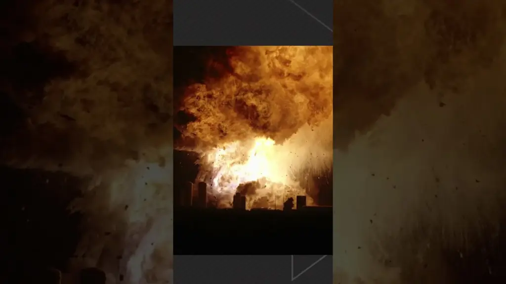 SpaceX Starship explodes on launch pad, sending massive fireball into sky 🔥🚀