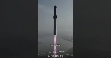 SpaceX’s Starship spins out of contro