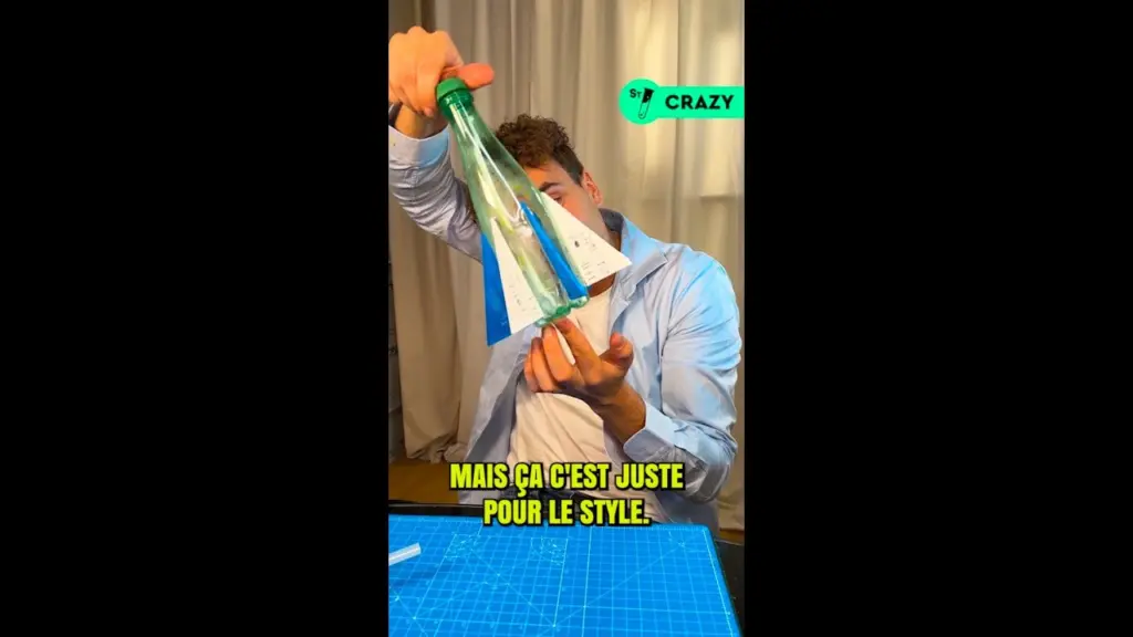 Une fusée avec ton déodorant ? 🚀😱 @simonkacki #diy #science #chimie science #fusée #fun