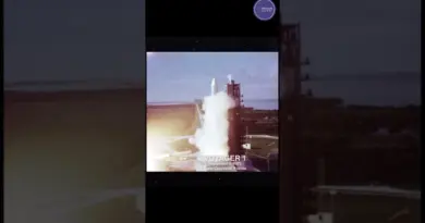 Voyager 1 capture les tempêtes tourbillonnantes de Jupiter.